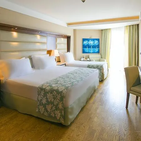 Ramada Plaza 5*