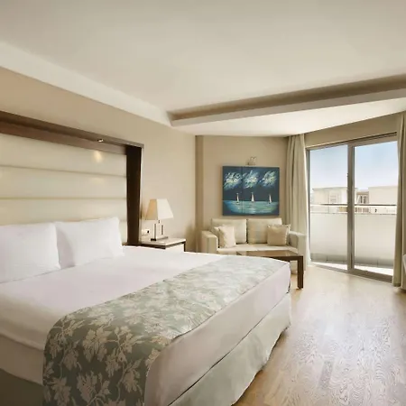 فندق رمادا بلازا انطاليا 5*