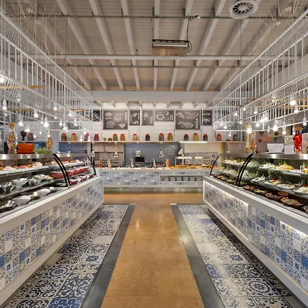 Ramada Plaza 5* Antalya