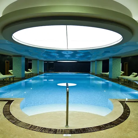 Ramada Plaza Hotel 5*