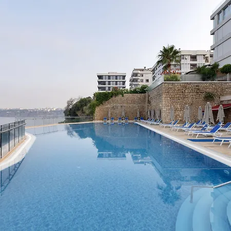 Ramada Plaza 5* Antalia