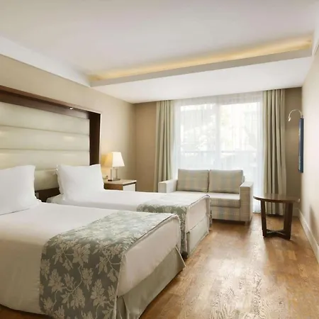 فندق رمادا بلازا انطاليا 5*