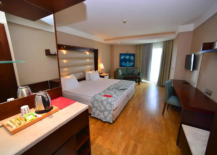 رمادا بلازا انطاليا فندق