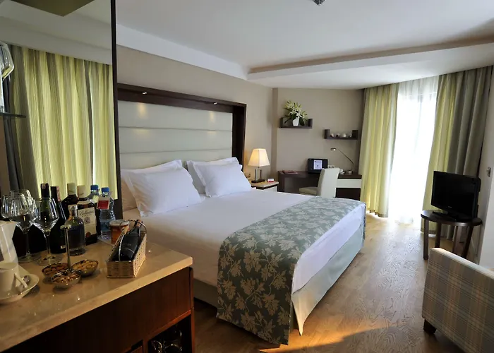 رمادا بلازا انطاليا فندق أنطاليا