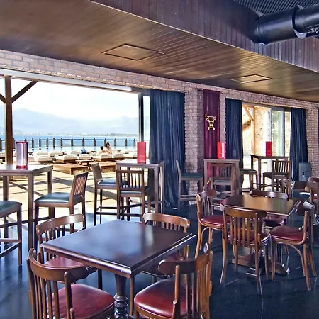 מלון Ramada Plaza