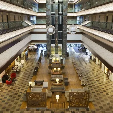 Ramada Plaza Szálloda