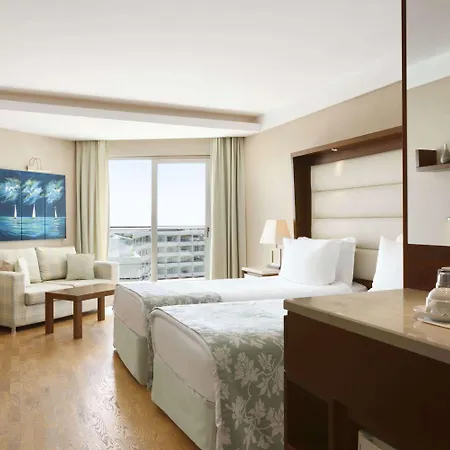 Ramada Plaza Szálloda