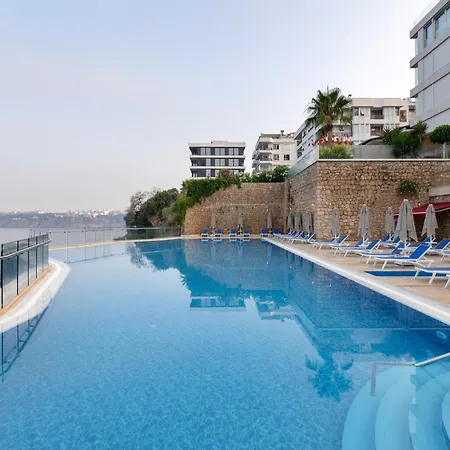 Ramada Plaza 5* Antalya