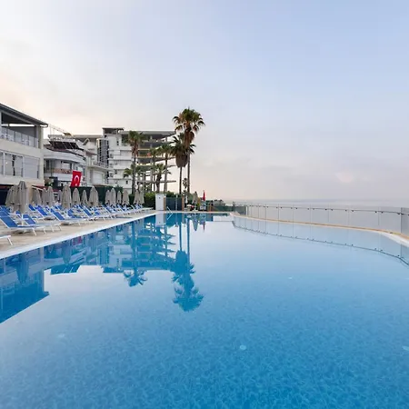 Szálloda Ramada Plaza Antalya