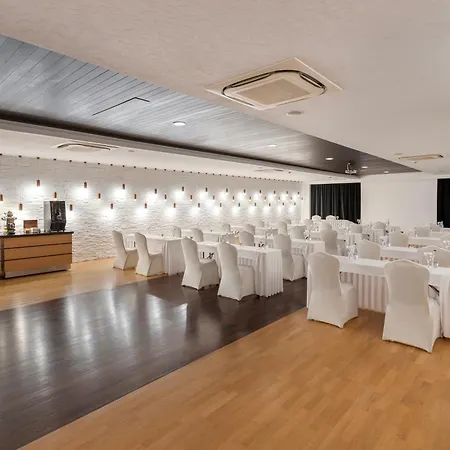 Ramada Plaza 5*